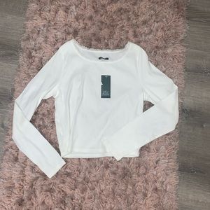 ‼️Trade for @trishgong‼️White long sleeve🤍